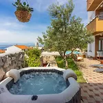 Deni Apartamento *