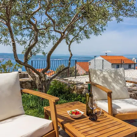 Deni * ツリクヴェニツァ