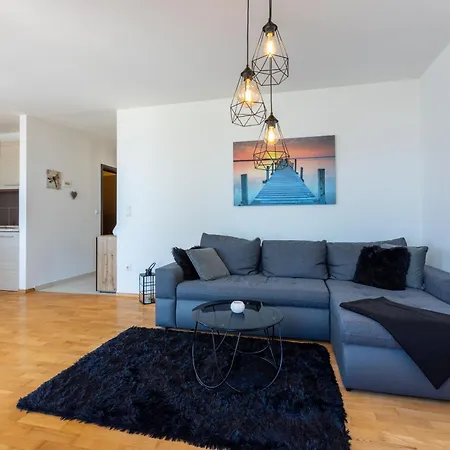 Deni Διαμέρισμα